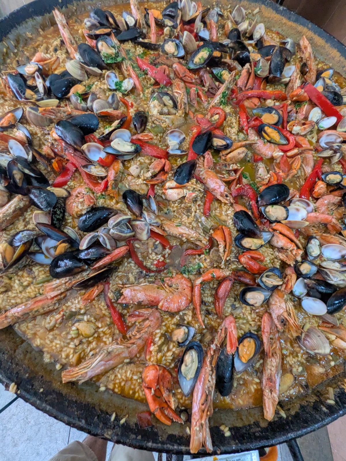 Fotografía de nuestra deliciosa paella casera recién hecha